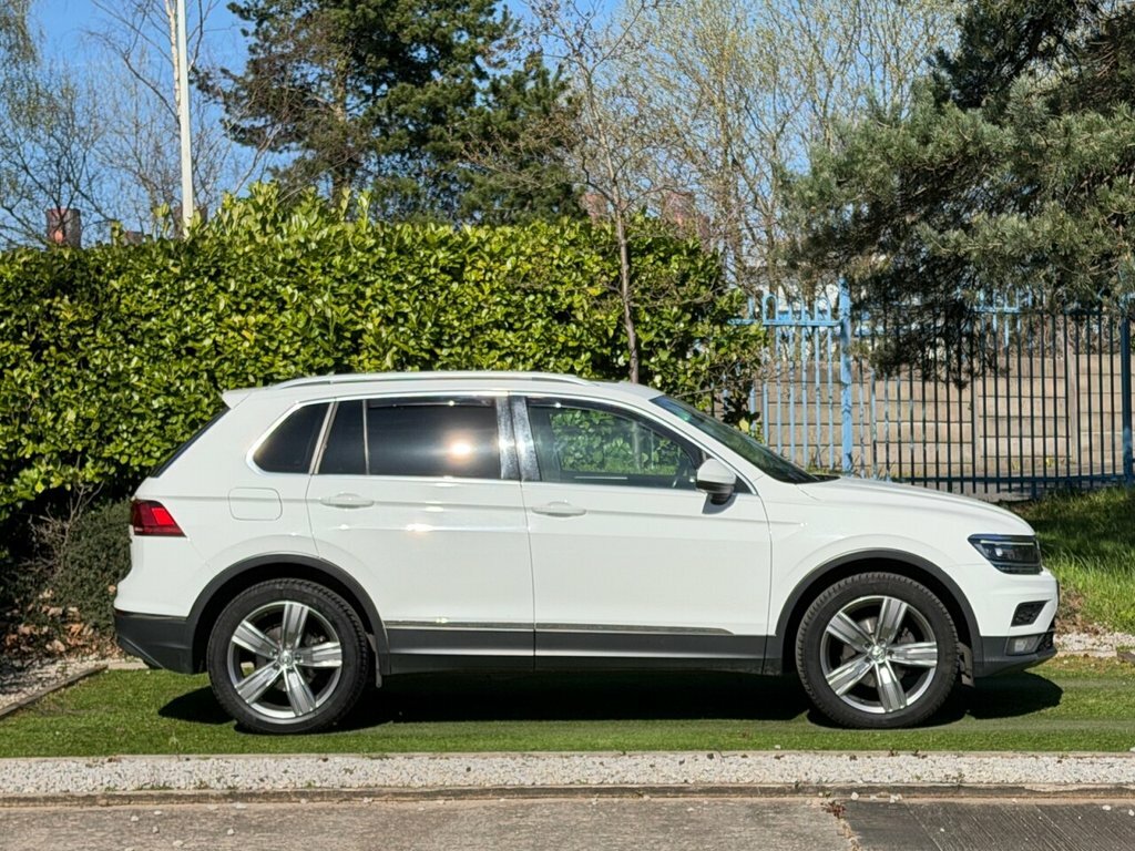Volkswagen Tiguan 2L Sel VO18TKA White #2