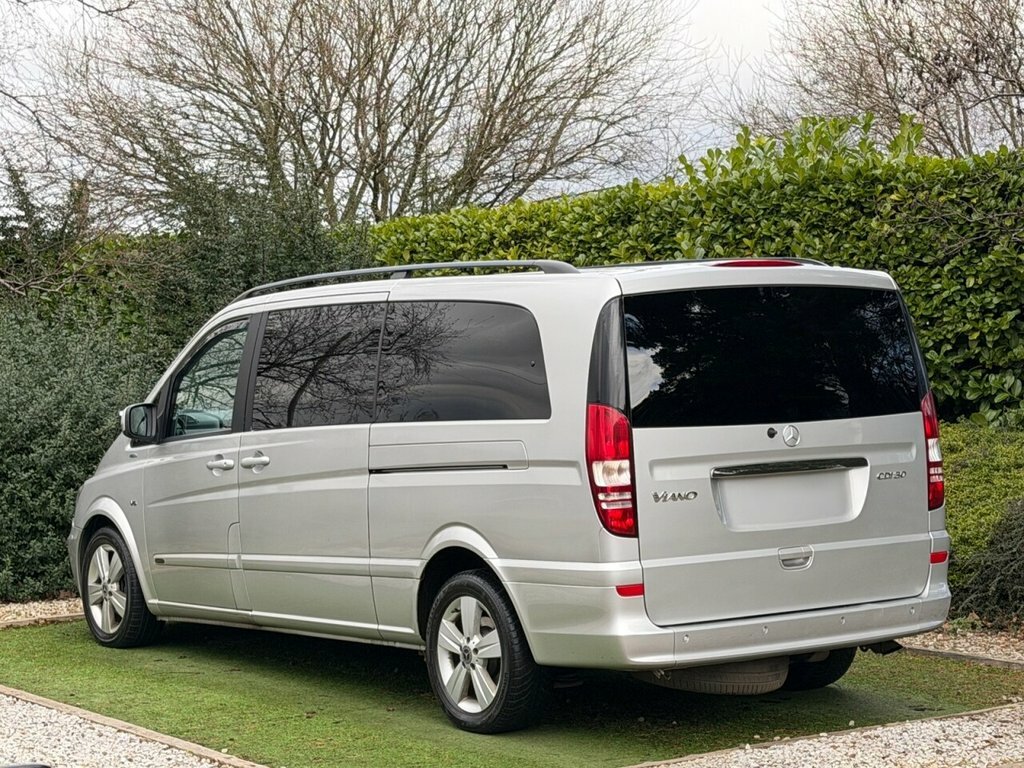 Mercedes-Benz Viano 3L Ambiente Silver #5