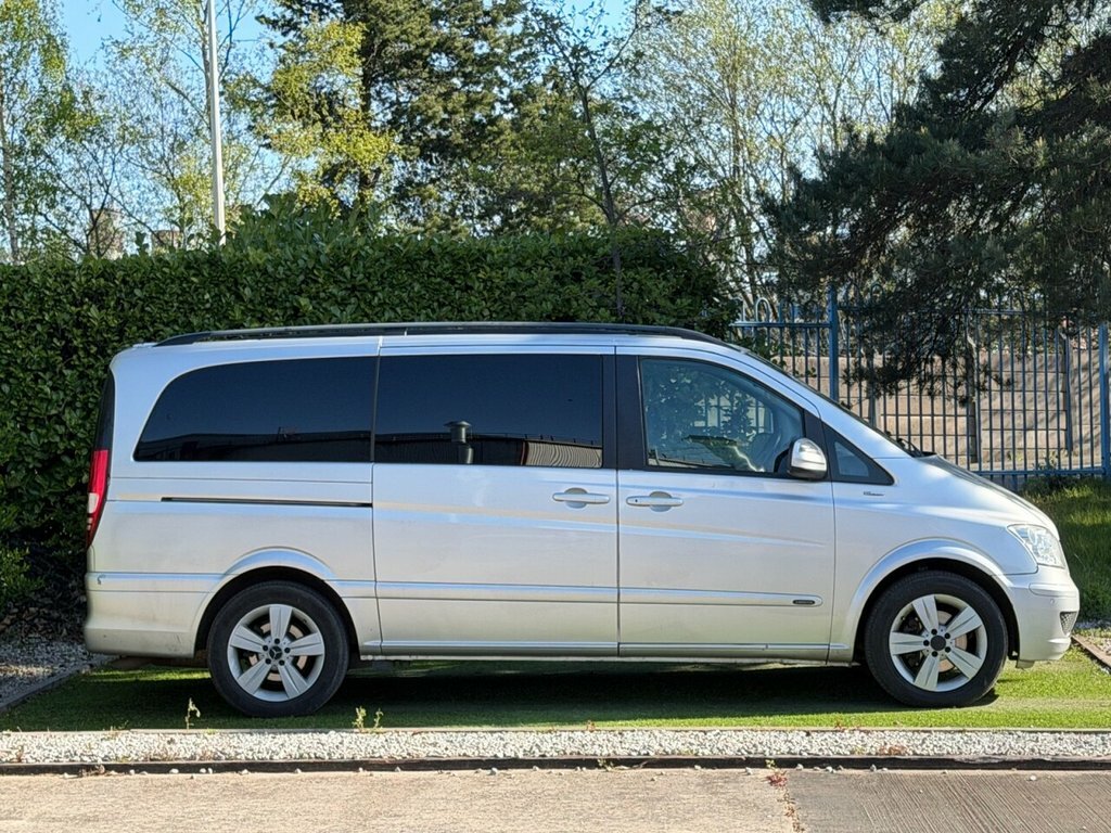 Mercedes-Benz Viano 2.2L Ambiente Silver #2