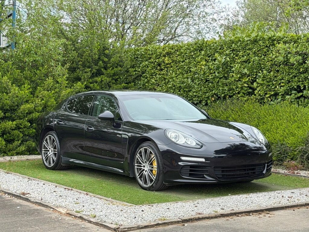 Porsche Panamera Hatchback Black