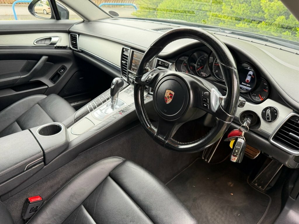Porsche Panamera Hatchback DA54DAG Black #3