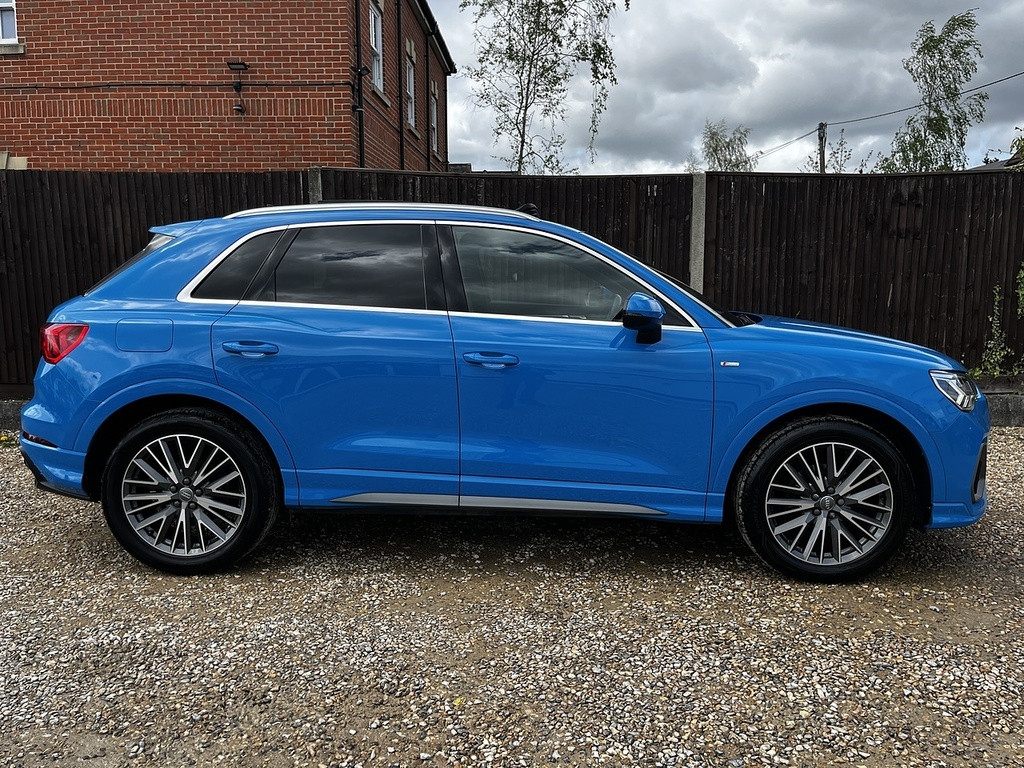 Audi Q3 Tfsi Cod S Line YL19LFB Blue #5