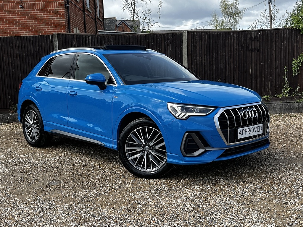 Audi Q3 Tfsi Cod S Line YL19LFB Blue #2