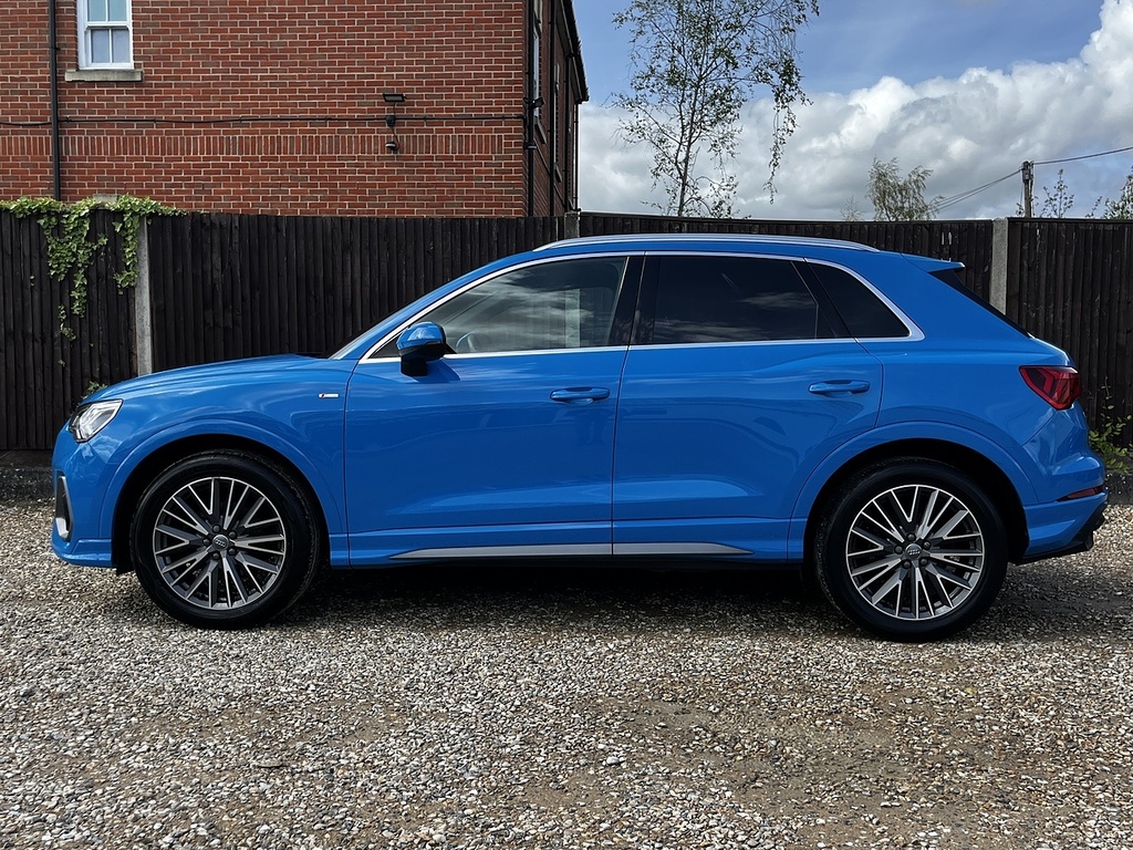 Audi Q3 Tfsi Cod S Line YL19LFB Blue #6