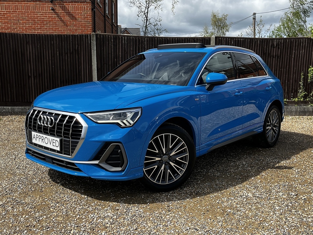 Audi Q3 Tfsi Cod S Line YL19LFB Blue #4