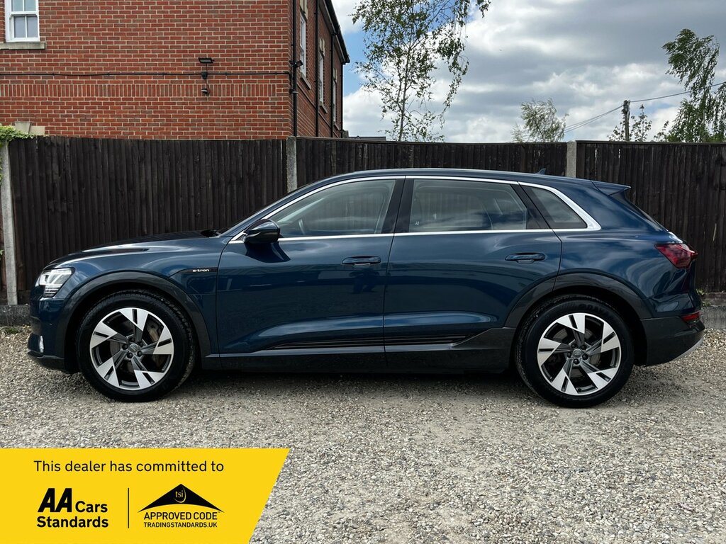 Audi E-tron Sport Blue