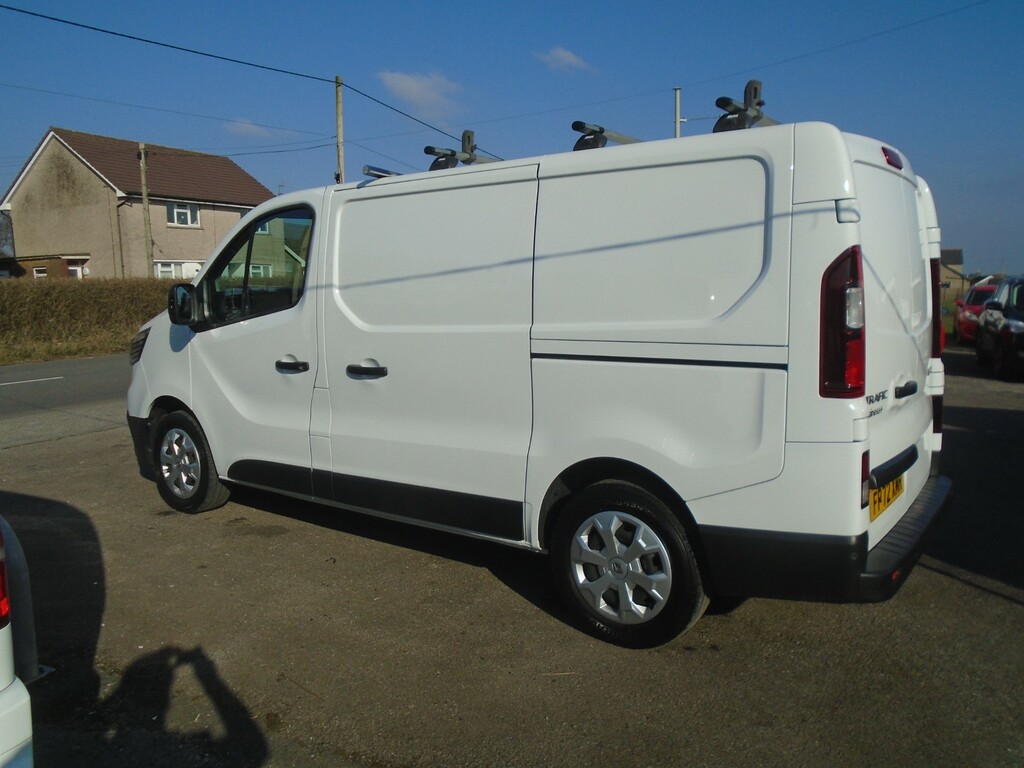 Renault Trafic Sl28 Business Plus Dci FP72XMR White #3