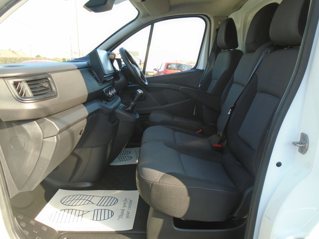 Renault Trafic Sl28 Business Plus Dci FP72XMR White #6