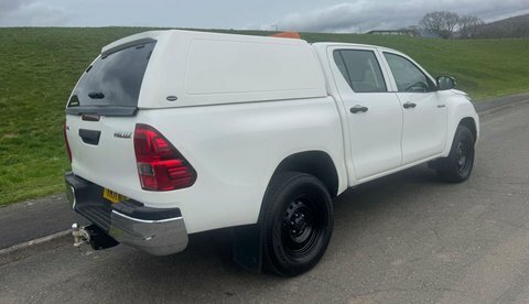 Toyota HILUX 2.4 Hi-luxury Active YH71NUC White #4