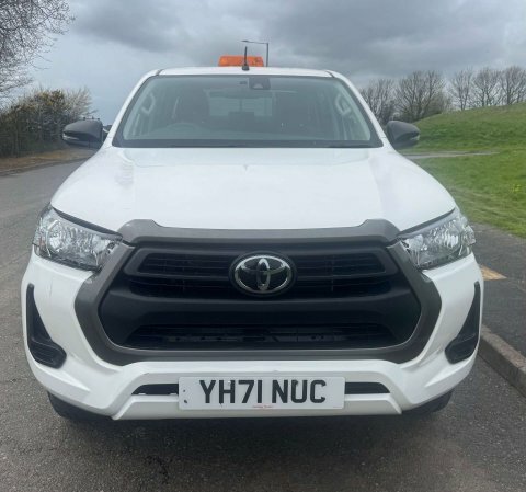 Toyota HILUX 2.4 Hi-luxury Active YH71NUC White #2