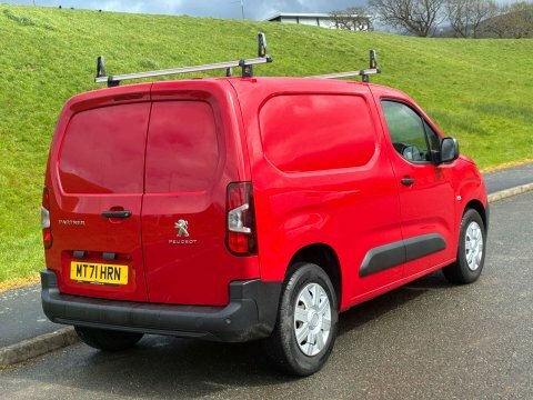 Peugeot Partner 1.5 Partner Grip MT71HRN Red #6