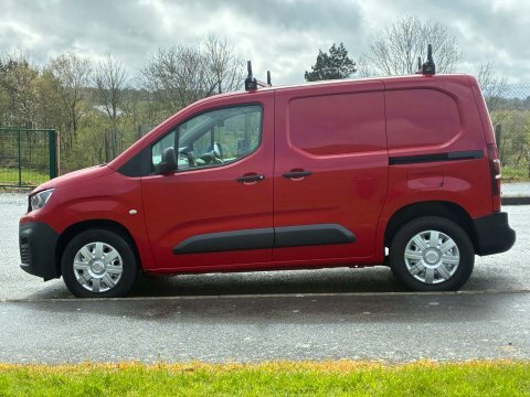 Peugeot Partner 1.5 Partner Grip MT71HRN Red #4