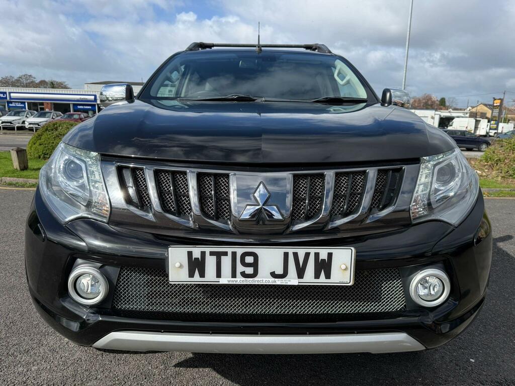 Mitsubishi L200 2.4 Di-d Dc Barbarian 4Wd Euro 6 WT19JVW Black #2