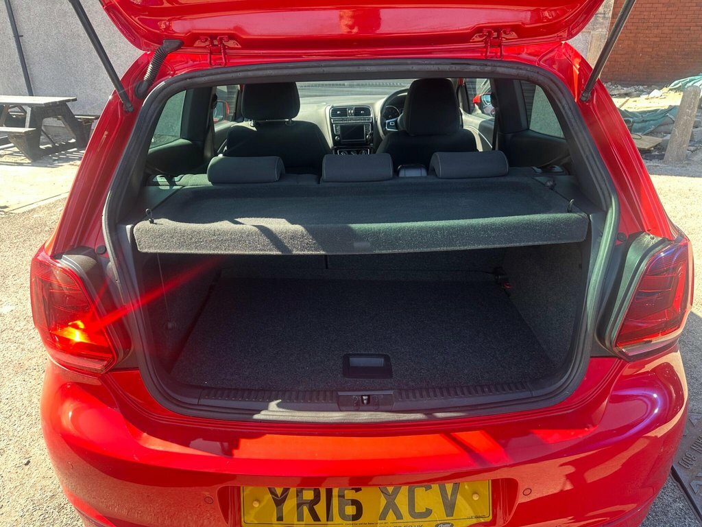 Volkswagen Polo 1L R-line Red #6