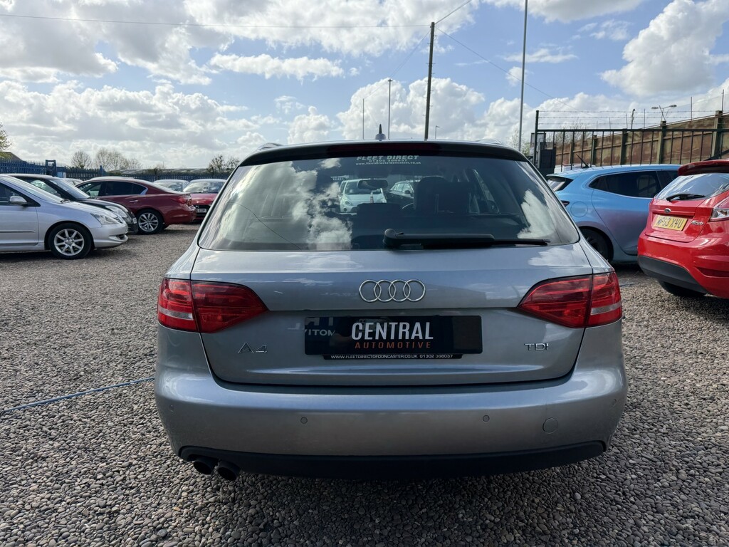 Audi A4 Avant Estate 2.0 Tdi Technik 2011 Grey #4
