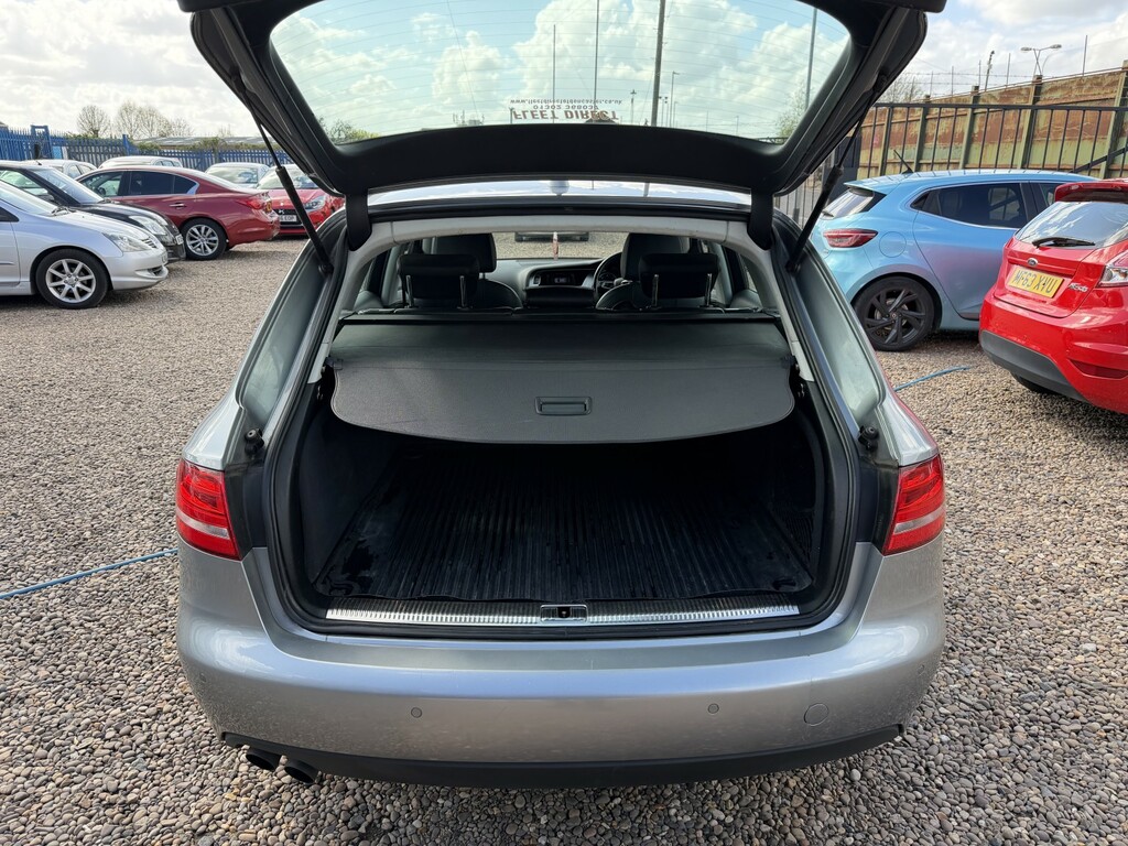 Audi A4 Avant Estate 2.0 Tdi Technik 2011 Grey #5