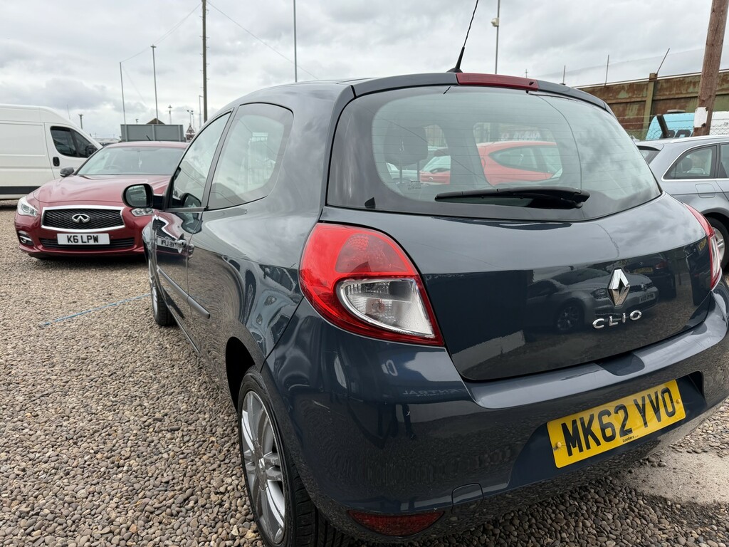 Renault Clio Hatchback 1.2 Dynamique Tomtom 2012 MK62YVO Blue #3