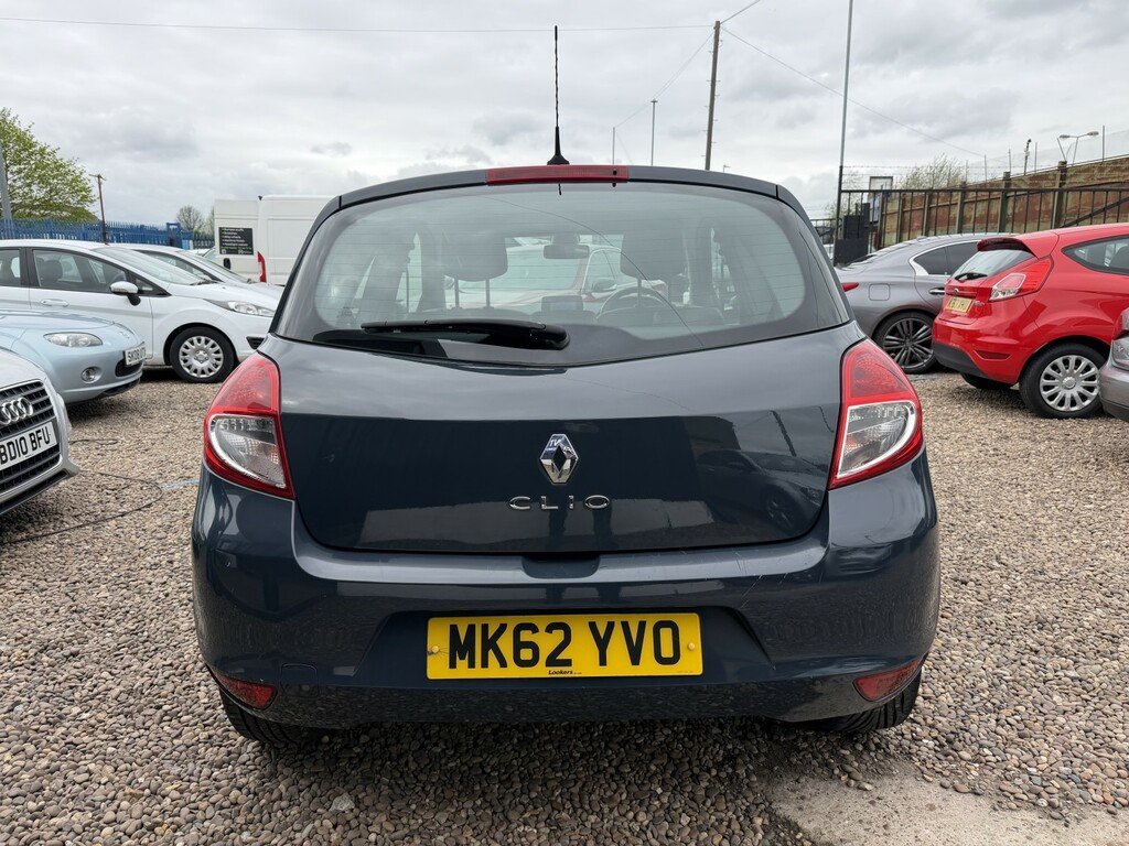 Renault Clio Hatchback 1.2 Dynamique Tomtom 2012 MK62YVO Blue #4