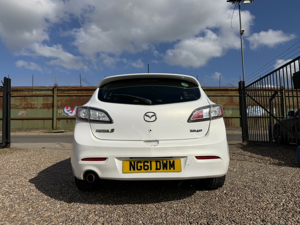 Mazda 3 Hatchback 1.6 Takuya 2012 White #4