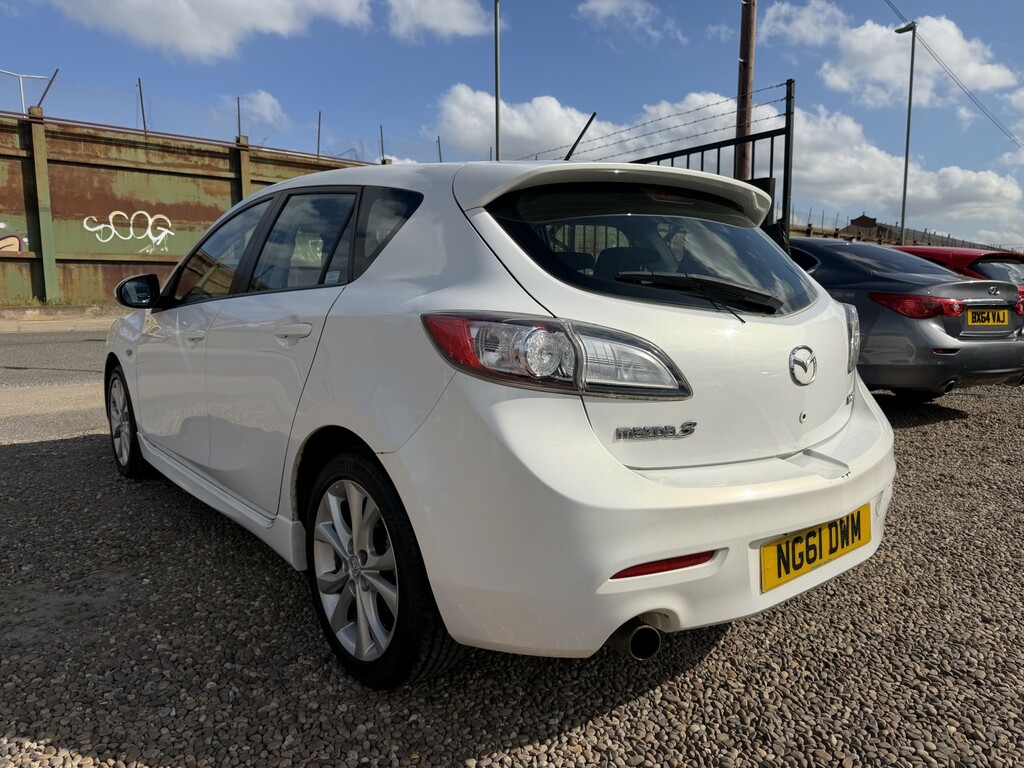 Mazda 3 Hatchback 1.6 Takuya 2012 White #3