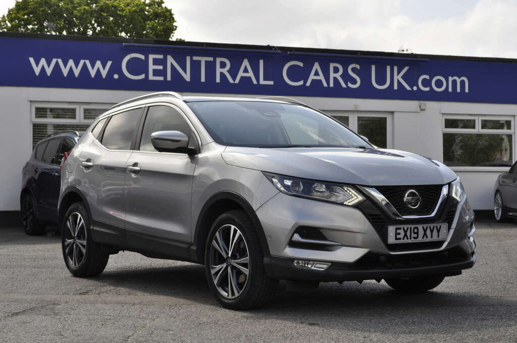 Nissan Qashqai 1.3 Qashqai N-connecta Dig-t Silver