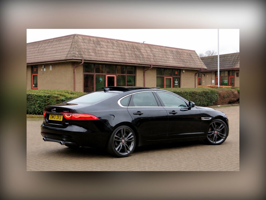 Jaguar XF 3.0D V6 Portfolio Saloon Euro 6 S Black #3