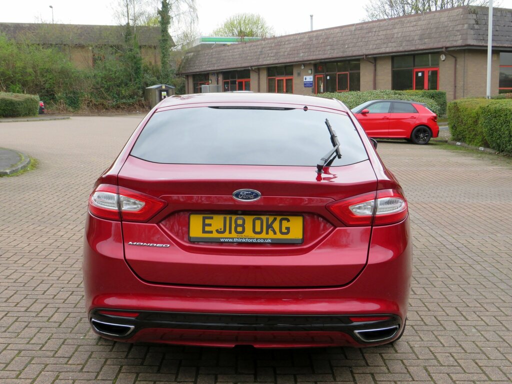Ford Mondeo 2.0T Ecoboost Titanium Hatchback E Red #4