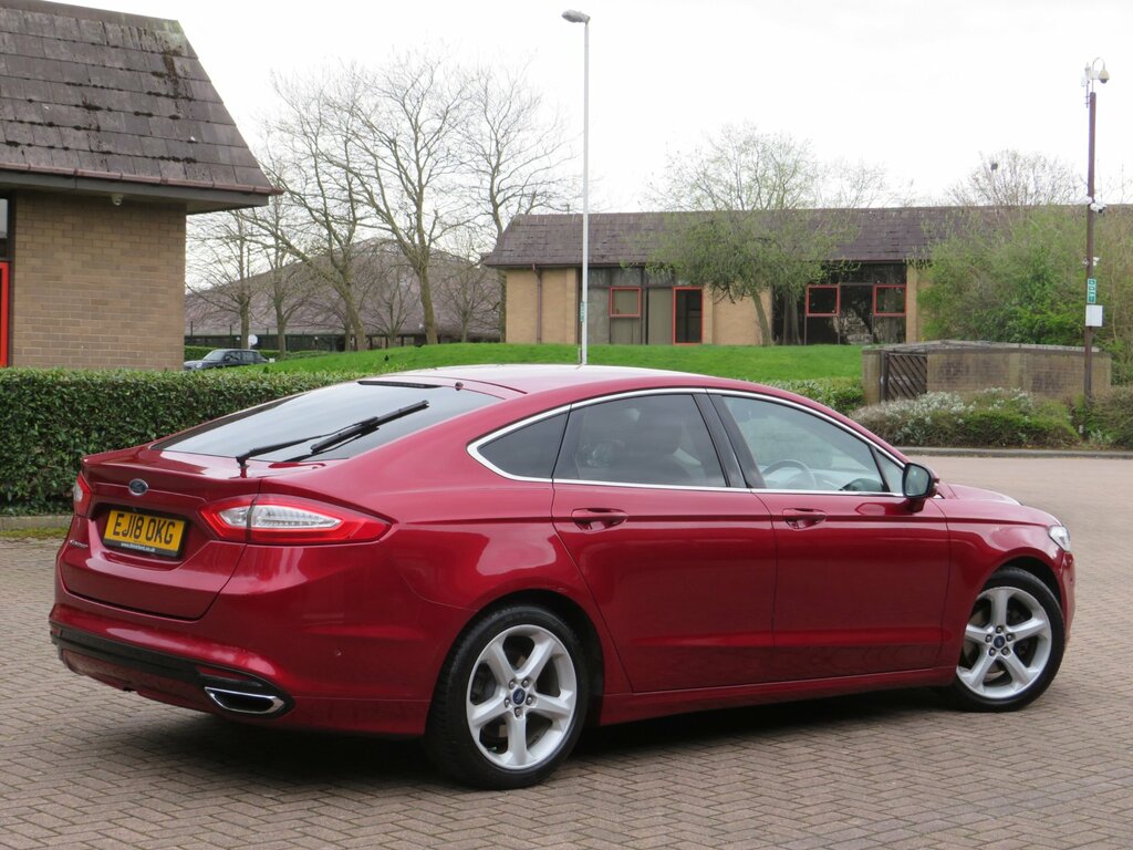 Ford Mondeo 2.0T Ecoboost Titanium Hatchback E Red #3