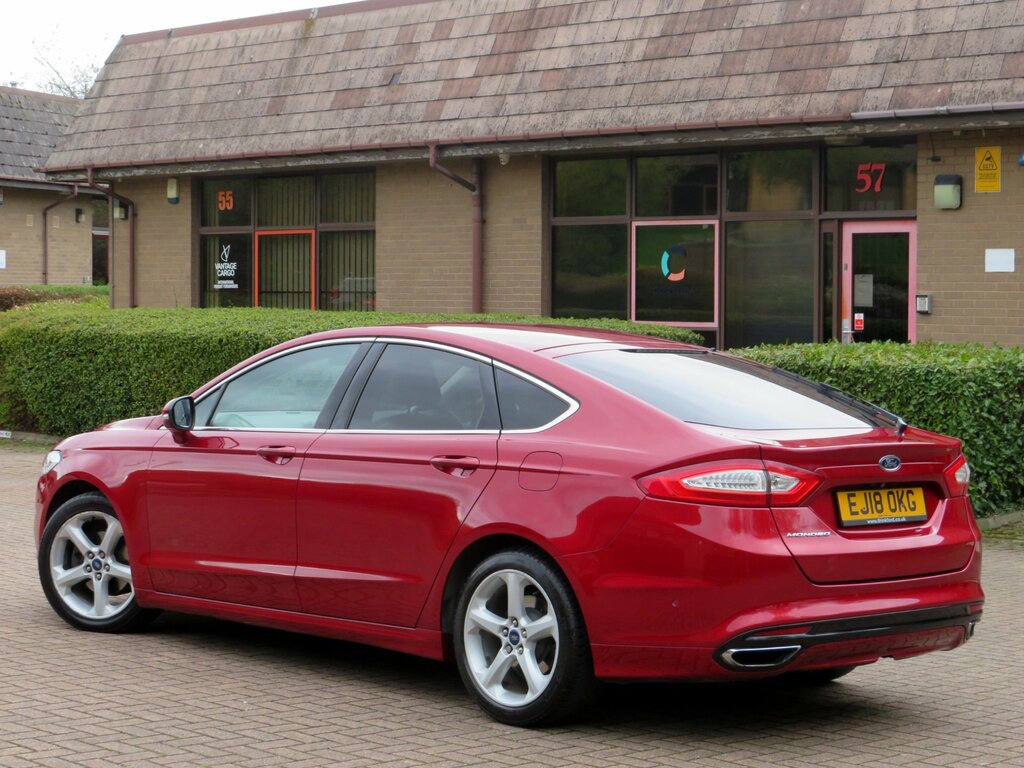 Ford Mondeo 2.0T Ecoboost Titanium Hatchback E Red #5