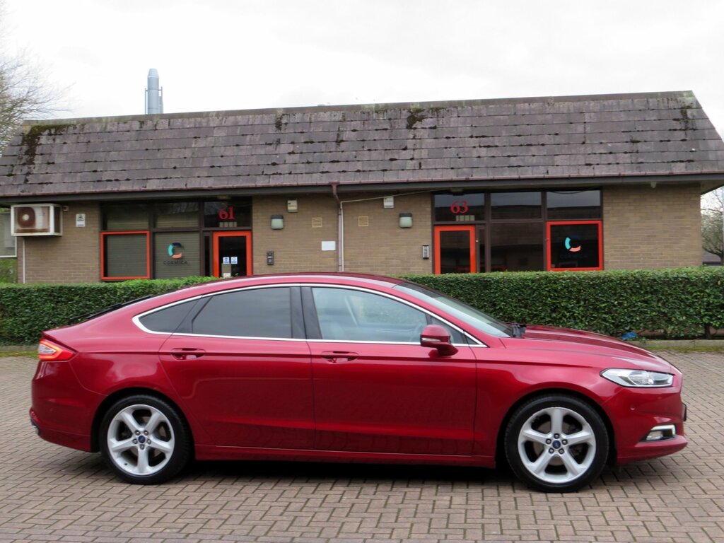 Ford Mondeo 2.0T Ecoboost Titanium Hatchback E Red #2