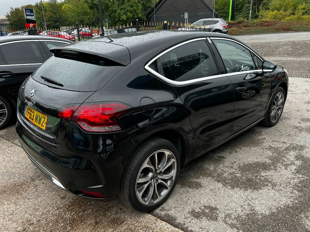 Citroen DS4 1.6 E-hdi 115 Dstyle Black #4