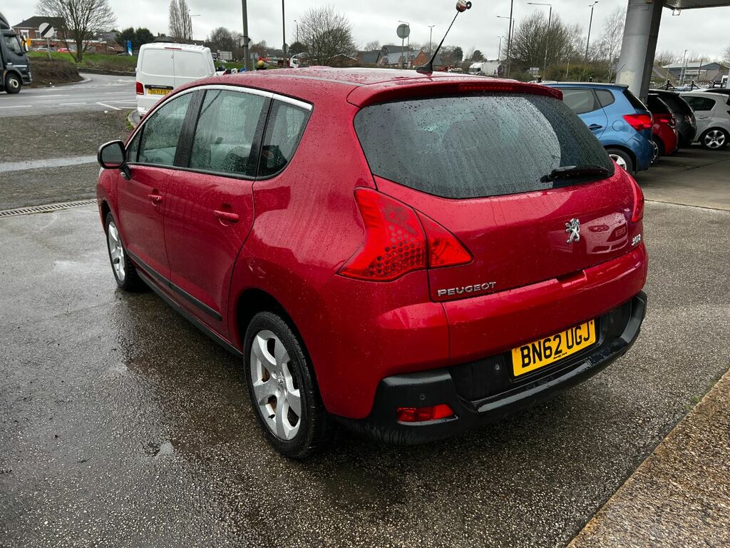 Peugeot 3008 1.6 Hdi 112 Active II Red #3