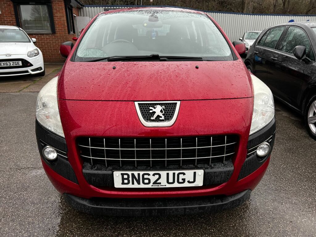 Peugeot 3008 1.6 Hdi 112 Active II Red #4