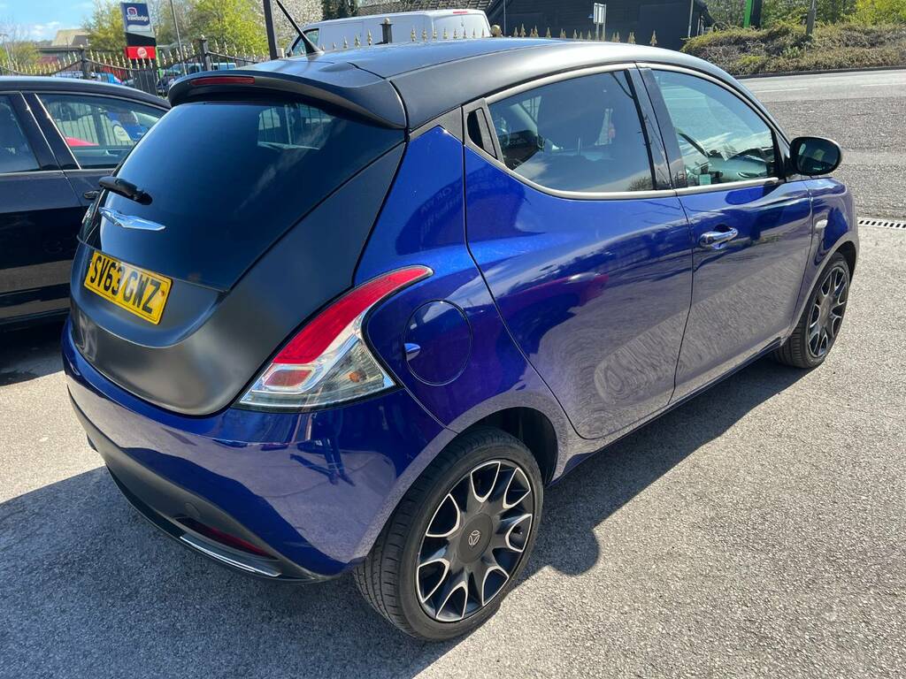Chrysler Ypsilon 1.2 S-series Blue #4
