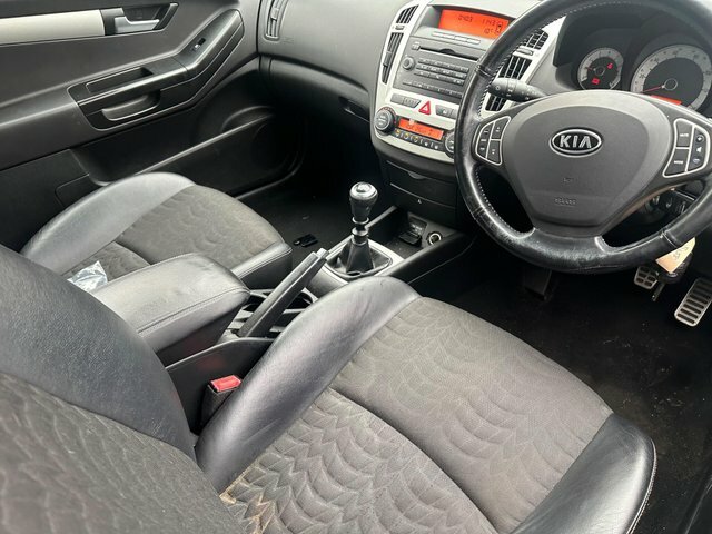Kia Proceed 1.6 3 Black #3