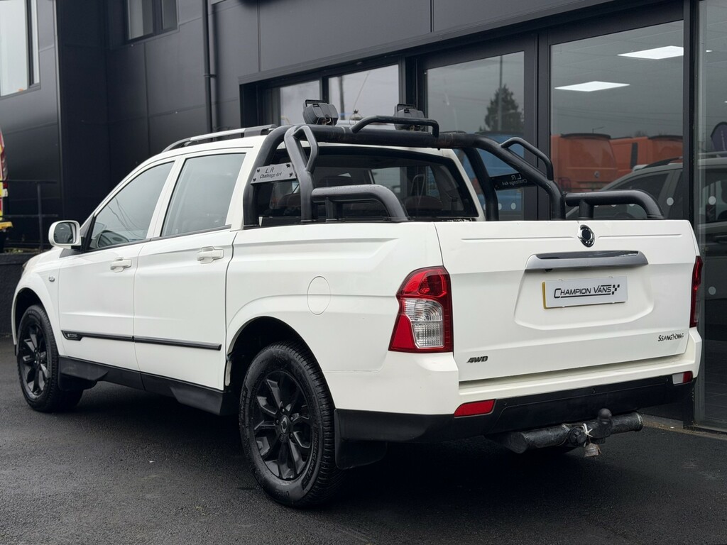 SsangYong Musso 2.2 D Ex White #3