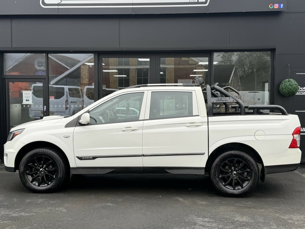 SsangYong Musso 2.2 D Ex White #4
