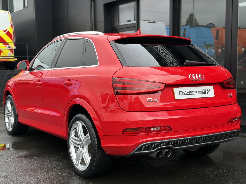 Audi Q3 2.0 Tdi S Line Plus SW64NCZ Red #2