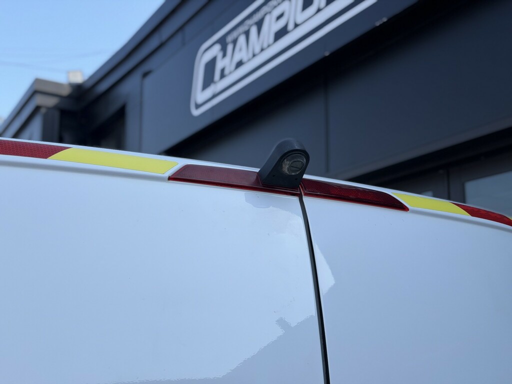 Ford Transit Custom 2.0 320 Ecoblue Leader YS69UHZ White #4