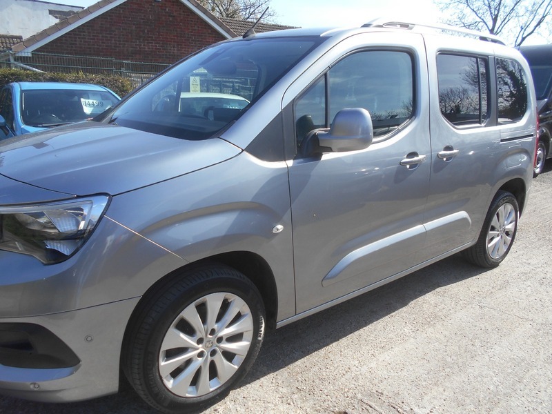 Vauxhall Combo 2020 1.2 Turbo Elite Grey #3