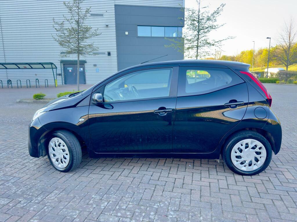 Toyota Aygo 2018 Toyota Aygo 1.0 Vvt-i X-play Manua YH68CDY Black #6