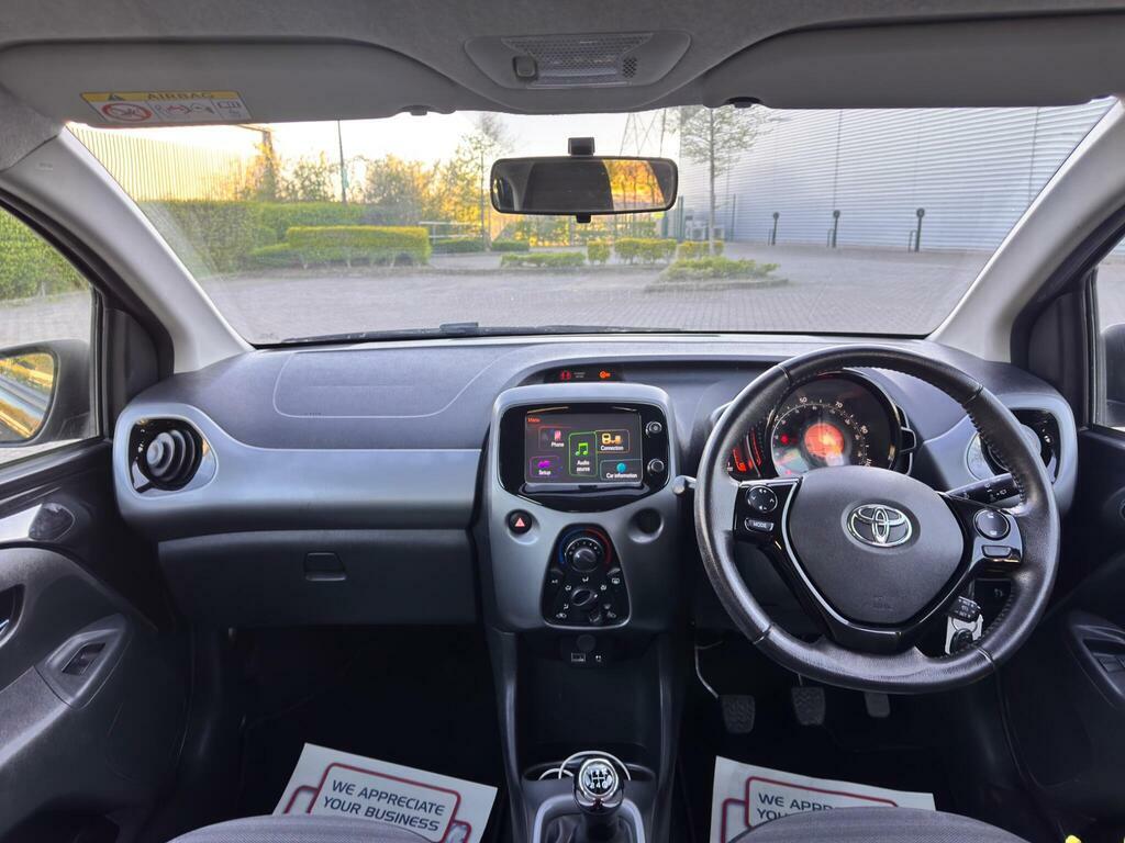 Toyota Aygo 2018 Toyota Aygo 1.0 Vvt-i X-play Manua YH68CDY Black #3