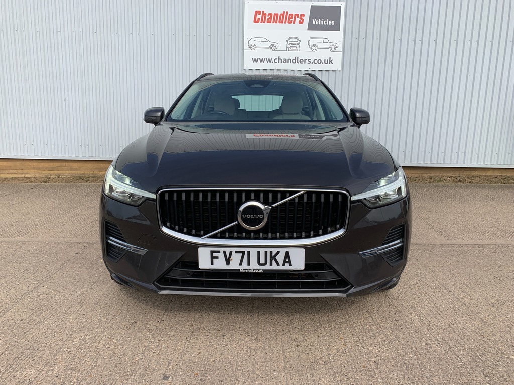 Volvo XC60 2.0 B4 Mhev Momentum Suv Hybrid Aw FV71UKA Grey #4