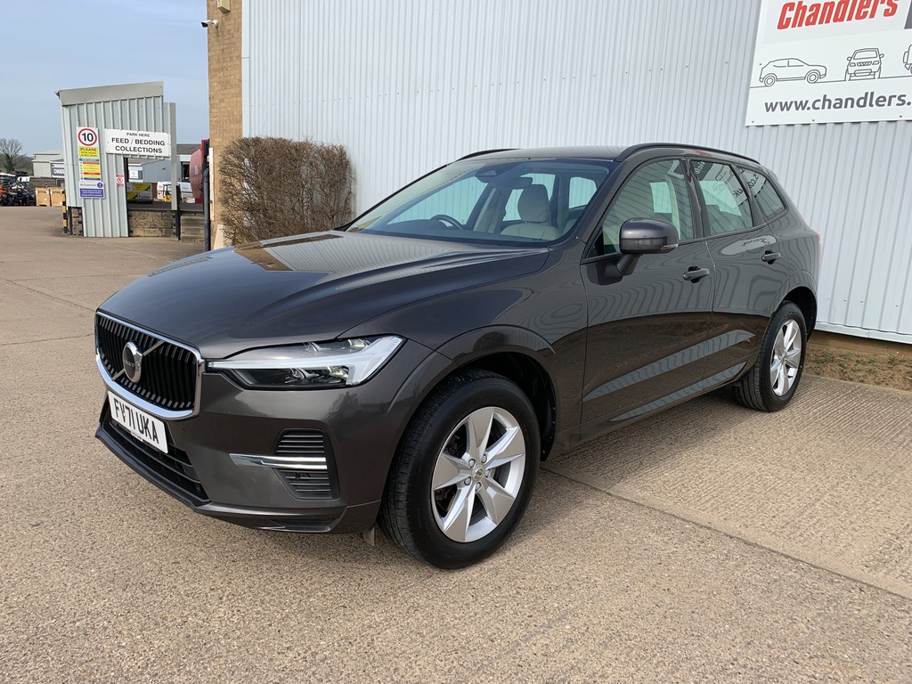 Volvo XC60 2.0 B4 Mhev Momentum Suv Hybrid Aw FV71UKA Grey #5