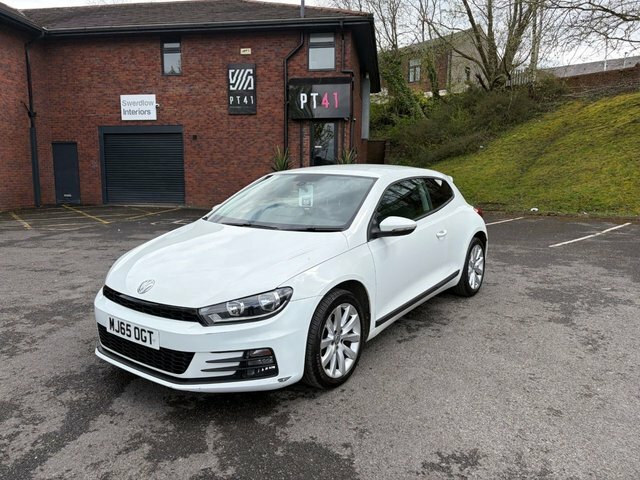Volkswagen Scirocco 2015 1.4 Tsi Bluemotion Tech Hatchback White #3