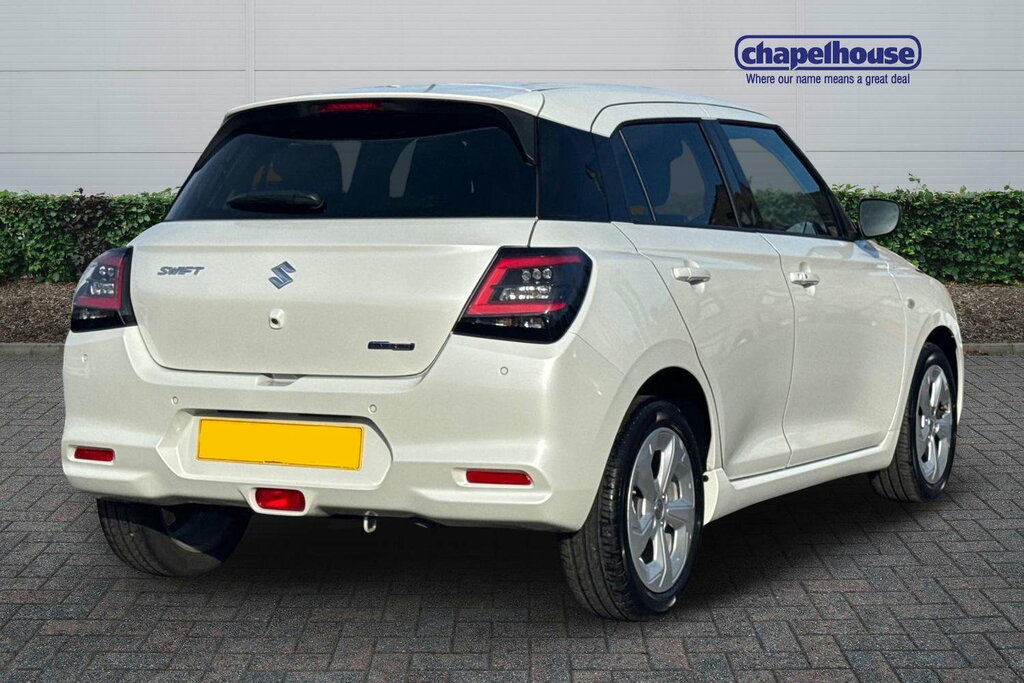 Suzuki Swift Motion Mhev 1.2 PK75VTY White #3