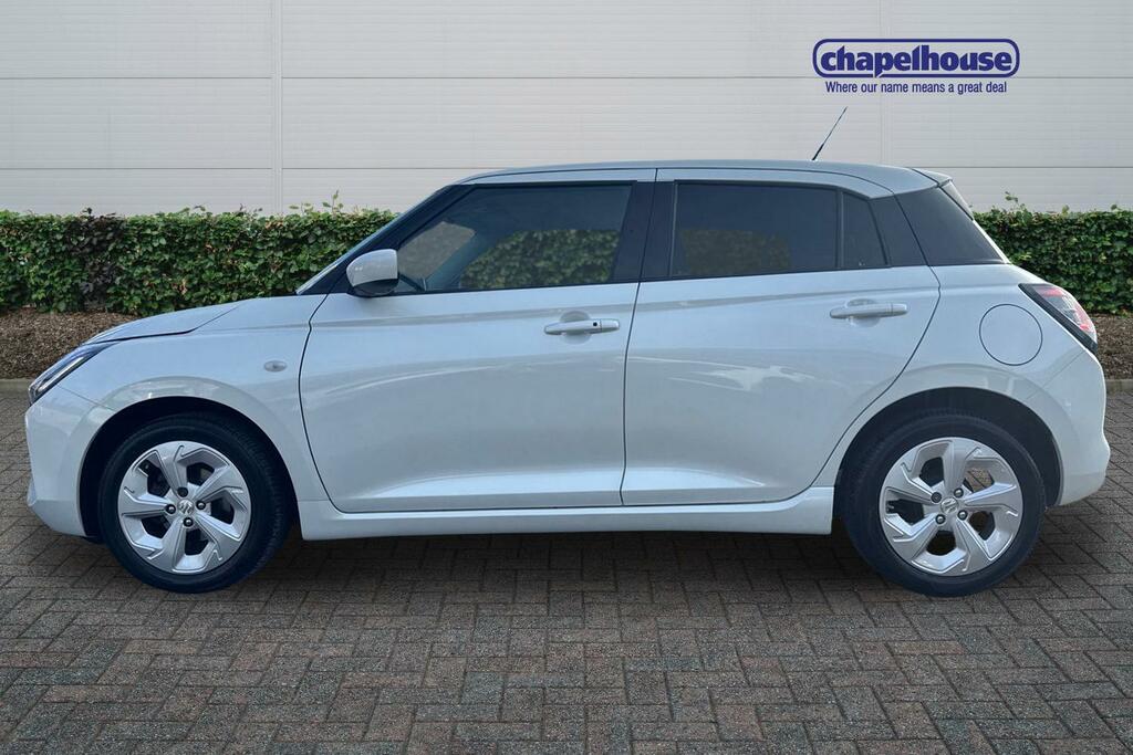 Suzuki Swift Motion Mhev 1.2 PE75GKV White #6