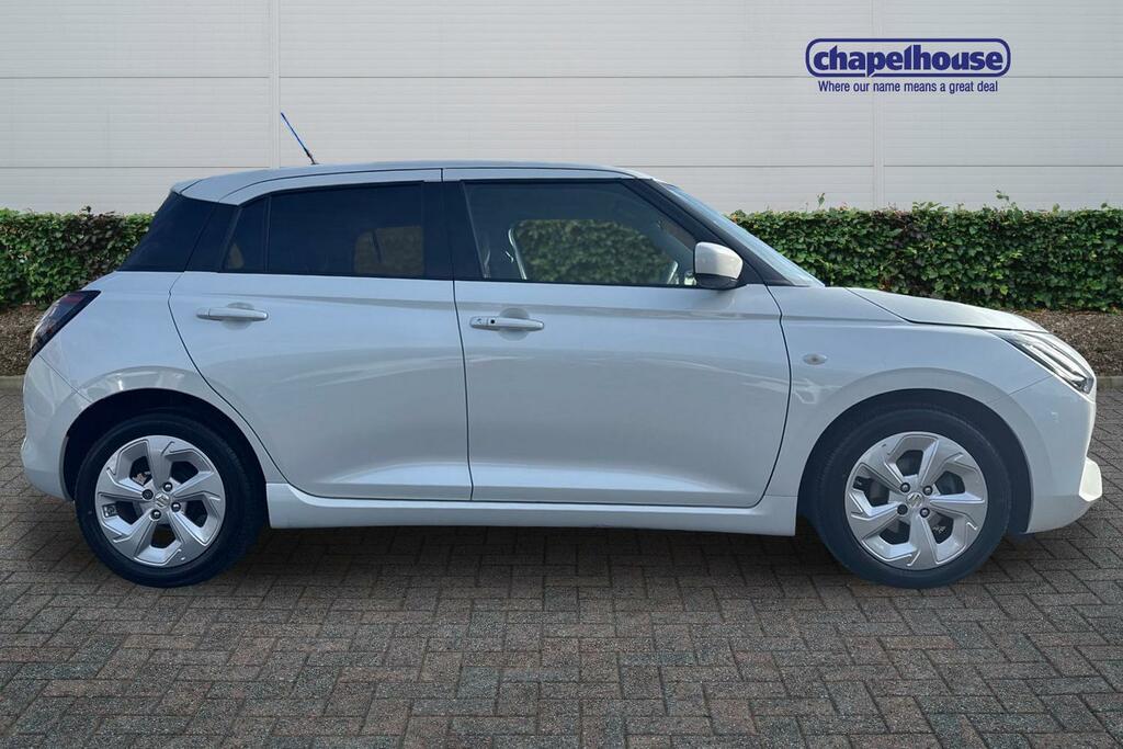 Suzuki Swift Motion Mhev 1.2 PK75BXV White #2
