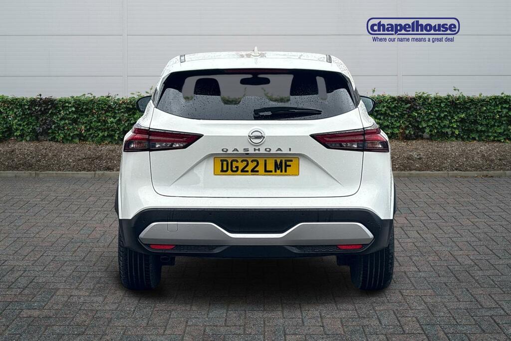 Nissan Qashqai N-connecta Dig-t Mhev Cvt 1.3 DG22LMF White #4