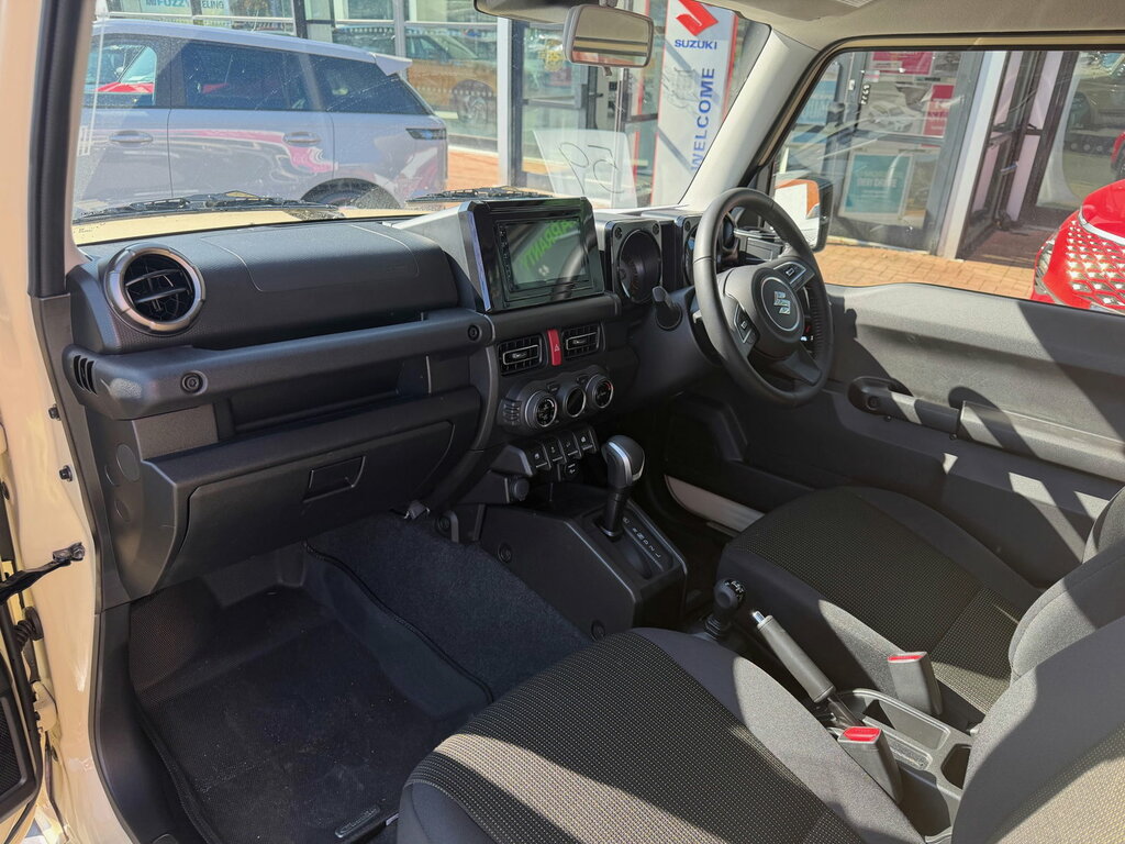 Suzuki Jimny Sierra Allgrip 1.5 4-Seater MX24JZL #6